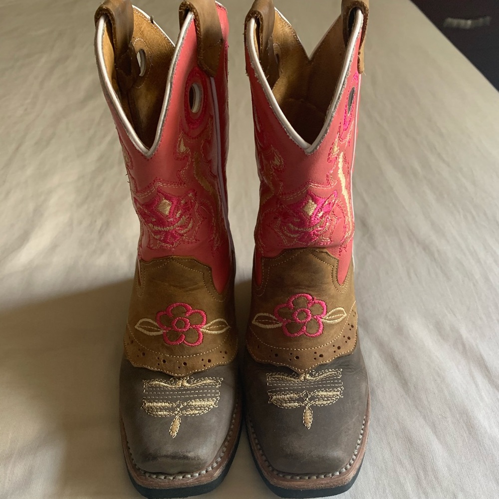 Toddler girls Western boots.